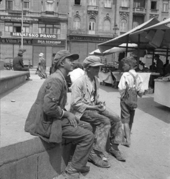 Sirotinja na Jelačić placu 1930. godine